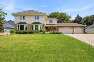 16015 46th Avenue N, Plymouth, MN 55446