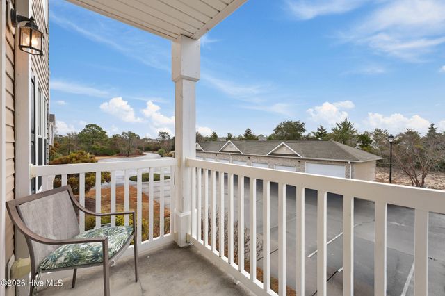 618 Condo Club Drive Unit 210, Wilmington, NC 28412