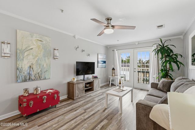 618 Condo Club Drive Unit 210, Wilmington, NC 28412