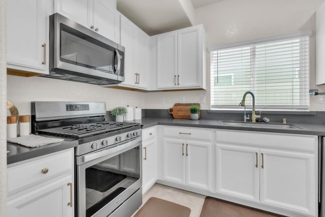 3835 Sunsetparke, Sacramento, CA 95834