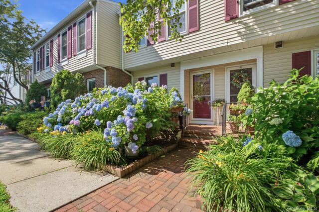22 Washington Mews 22, Port Chester, NY 10573