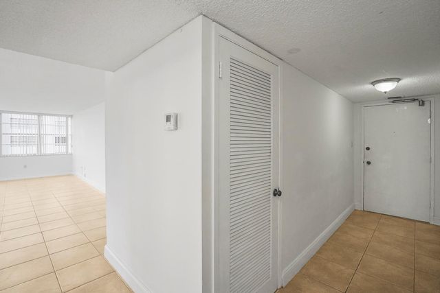 18051 Biscayne Boulevard 1504, Aventura, FL 33160