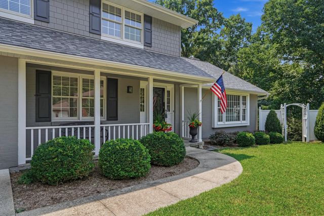 2016 WOODHOLLOW DR, Columbia, MO 65203
