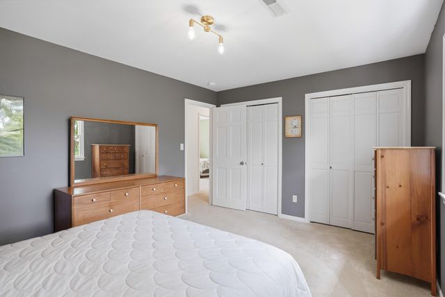 2016 WOODHOLLOW DR, Columbia, MO 65203