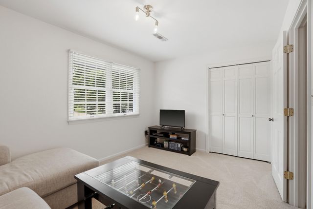 2016 WOODHOLLOW DR, Columbia, MO 65203