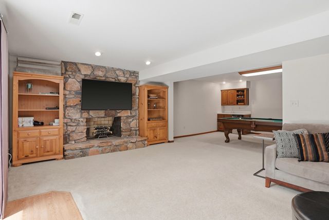 2016 WOODHOLLOW DR, Columbia, MO 65203
