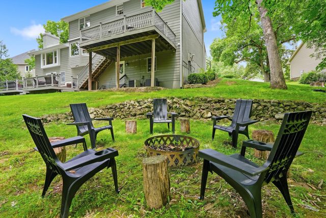 2016 WOODHOLLOW DR, Columbia, MO 65203