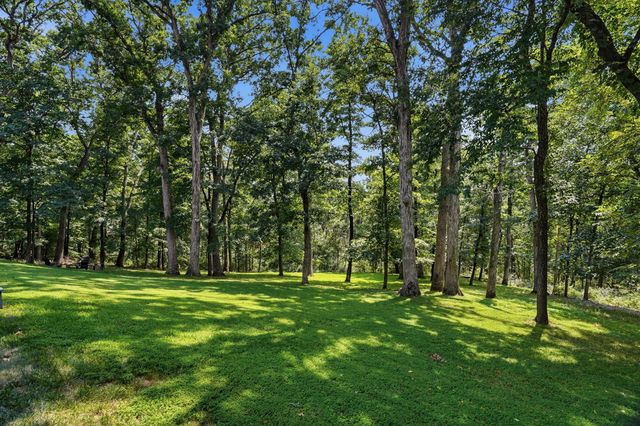 2016 WOODHOLLOW DR, Columbia, MO 65203