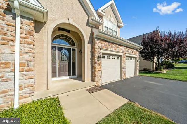 254 HENDRICKSON LN, West Grove, PA 19390