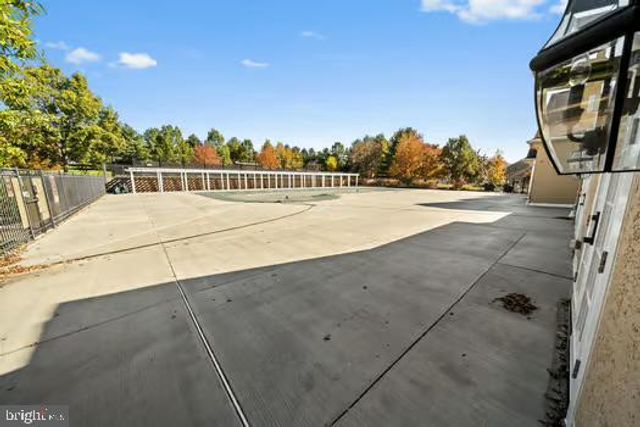 254 HENDRICKSON LN, West Grove, PA 19390