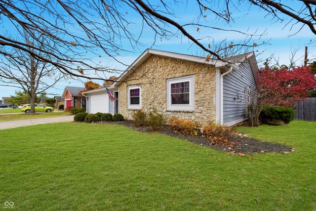 7716 Tanager Lane, Indianapolis, IN 46256