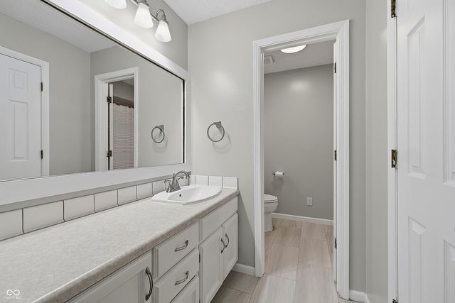 7716 Tanager Lane, Indianapolis, IN 46256