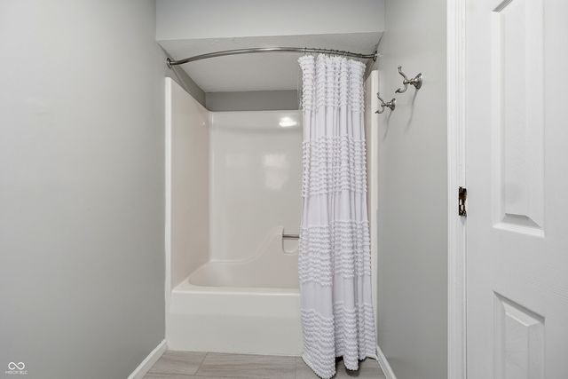 7716 Tanager Lane, Indianapolis, IN 46256