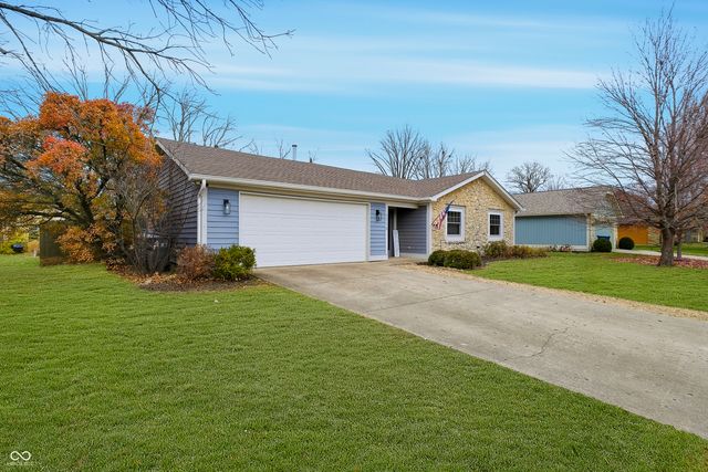 7716 Tanager Lane, Indianapolis, IN 46256