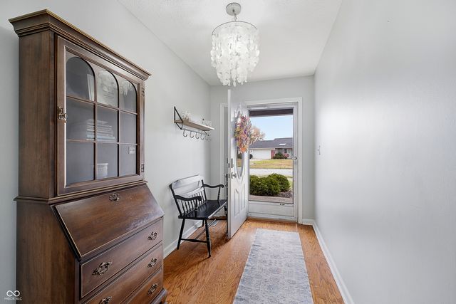 7716 Tanager Lane, Indianapolis, IN 46256