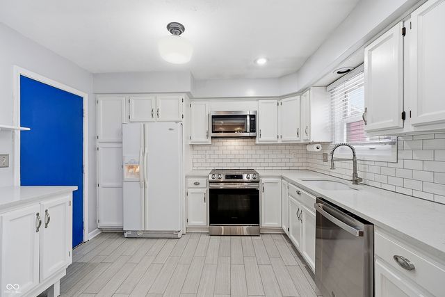 7716 Tanager Lane, Indianapolis, IN 46256