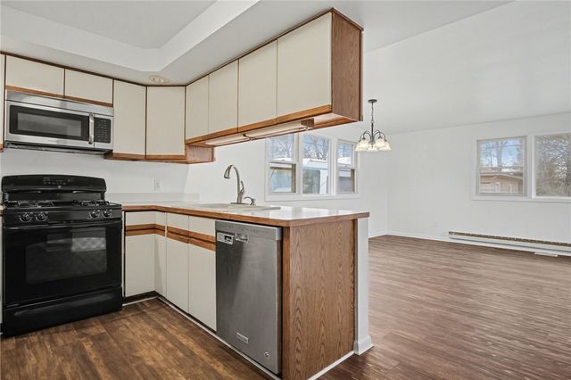 32 Tandoi Drive, Gates, NY 14624