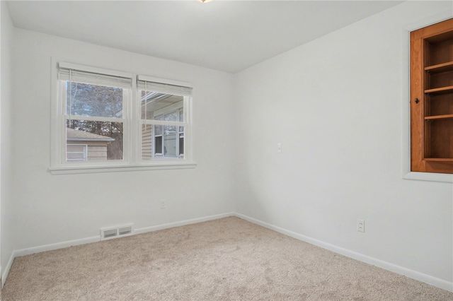 32 Tandoi Drive, Gates, NY 14624