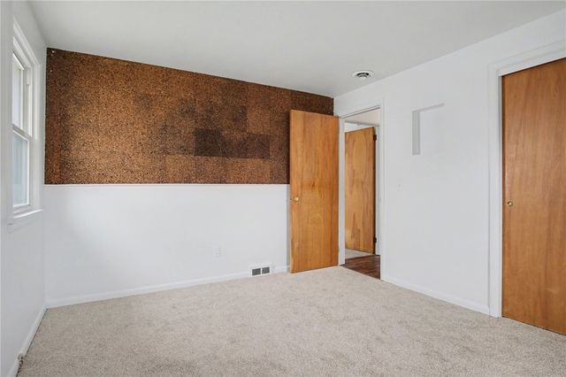 32 Tandoi Drive, Gates, NY 14624