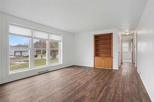 32 Tandoi Drive, Gates, NY 14624