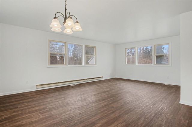 32 Tandoi Drive, Gates, NY 14624