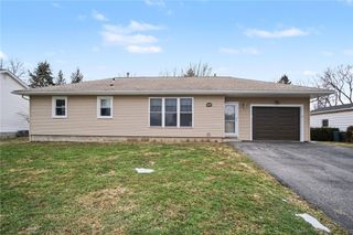 32 Tandoi Drive, Gates, NY 14624