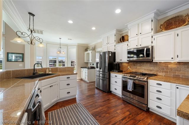 35245 Midway Place, Poteau, OK 74953