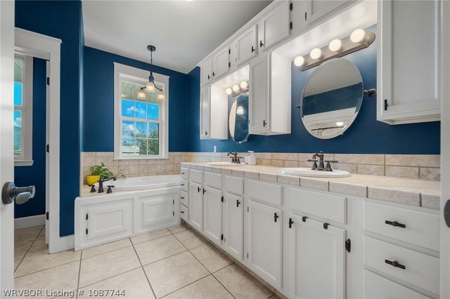 35245 Midway Place, Poteau, OK 74953