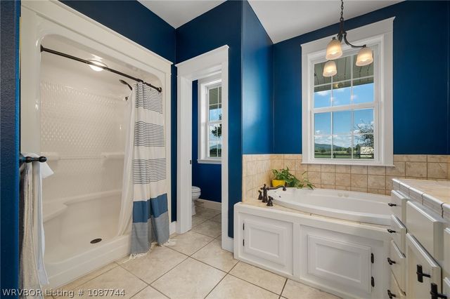 35245 Midway Place, Poteau, OK 74953