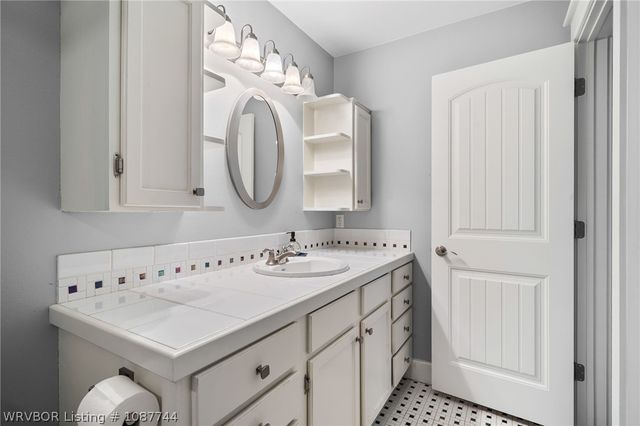 35245 Midway Place, Poteau, OK 74953