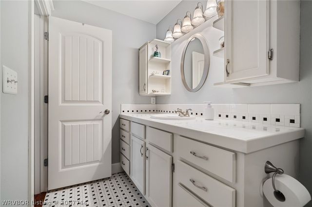 35245 Midway Place, Poteau, OK 74953