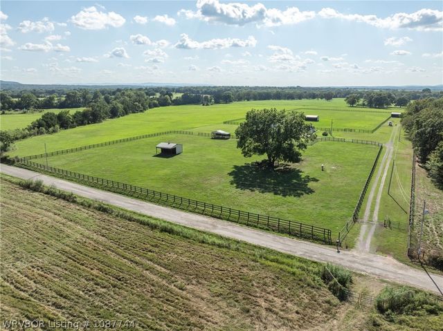 35245 Midway Place, Poteau, OK 74953