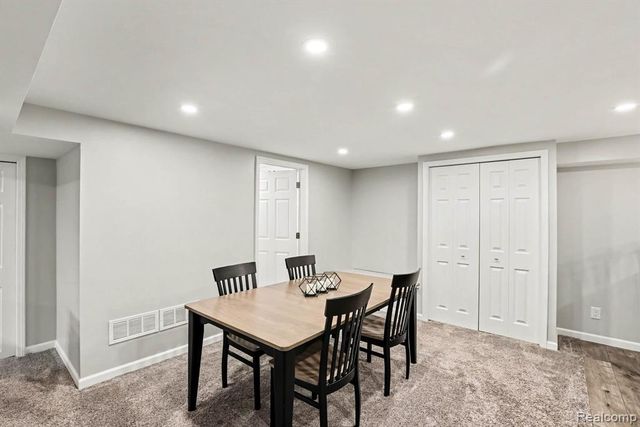 22406 Barton Street, Saint Clair Shores, MI 48081