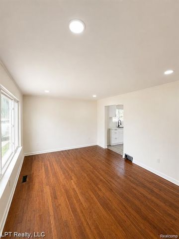 1241 Selma Street, Westland, MI 48186