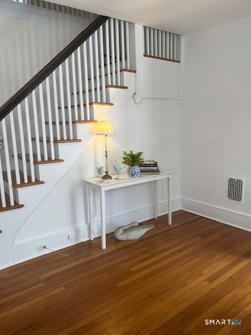 1426 Stratfield Road, Fairfield, CT 06825