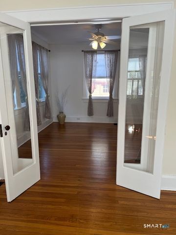 1426 Stratfield Road, Fairfield, CT 06825