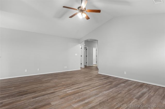 12004 E 110th Place North, Owasso, OK 74055