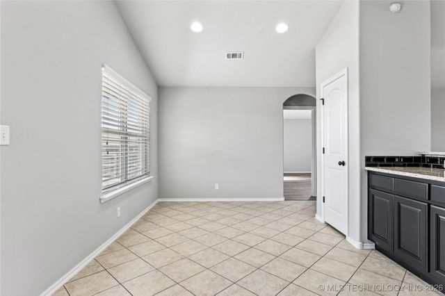 12004 E 110th Place North, Owasso, OK 74055