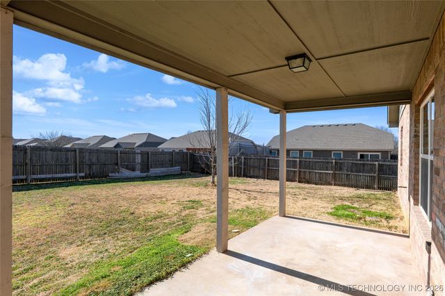 12004 E 110th Place North, Owasso, OK 74055