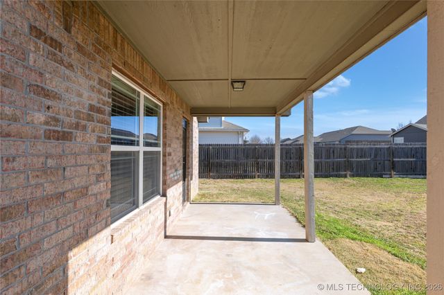 12004 E 110th Place North, Owasso, OK 74055