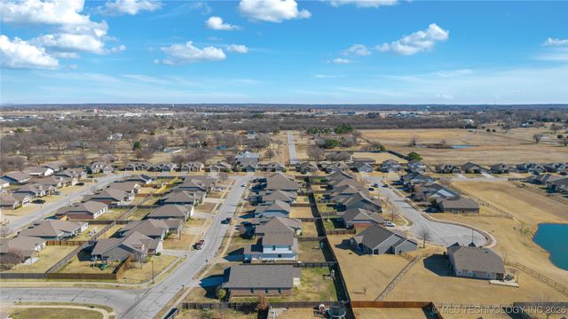 12004 E 110th Place North, Owasso, OK 74055