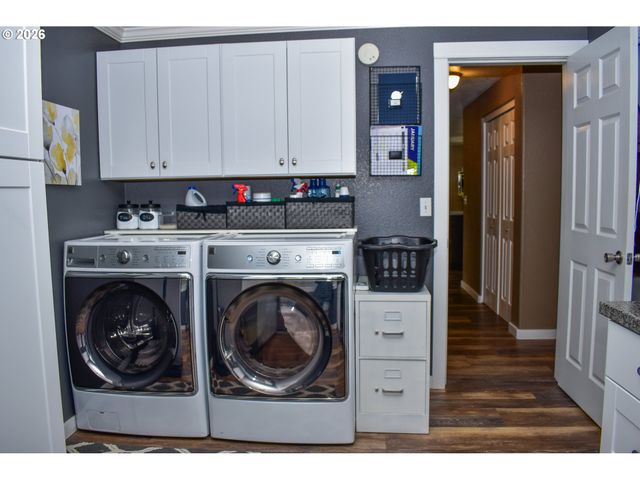 1723 WESTWOOD Dr, Medford, OR 97501