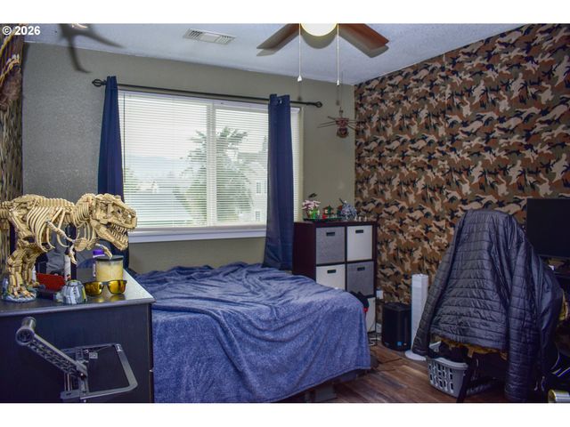 1723 WESTWOOD Dr, Medford, OR 97501