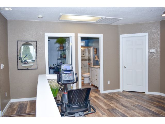 1723 WESTWOOD Dr, Medford, OR 97501