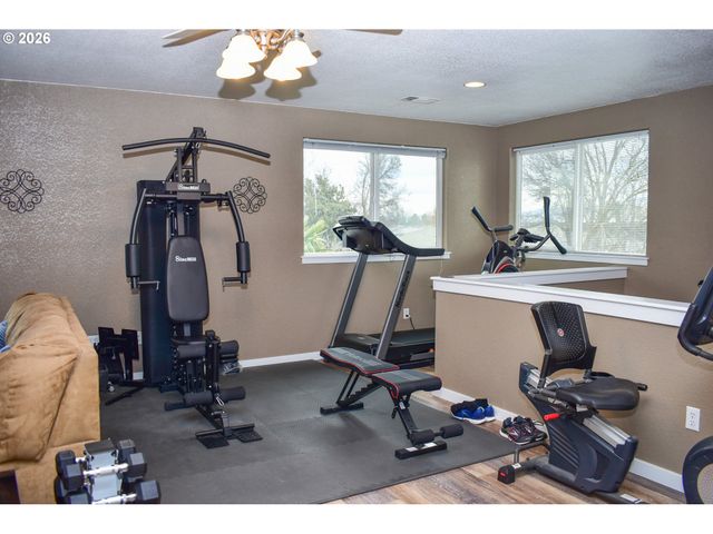 1723 WESTWOOD Dr, Medford, OR 97501