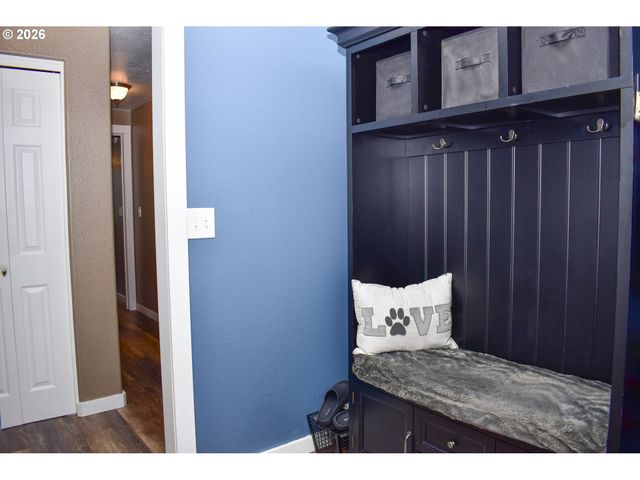 1723 WESTWOOD Dr, Medford, OR 97501