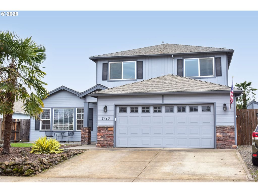 1723 WESTWOOD Dr, Medford, OR 97501