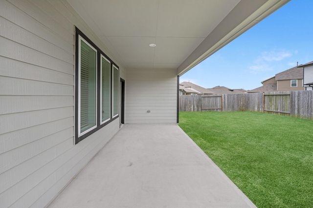 80 Shining Point Drive, Waller, TX 77484