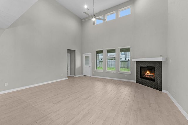 80 Shining Point Drive, Waller, TX 77484