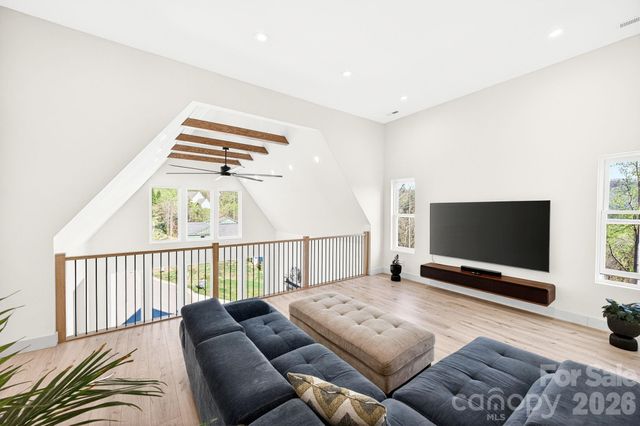 50 Carden Drive, Weaverville, NC 28787